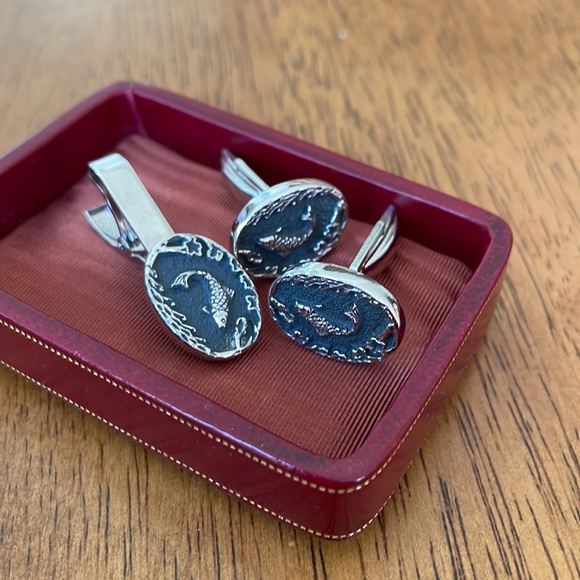 Other - Vintage tie clip & cufflink set